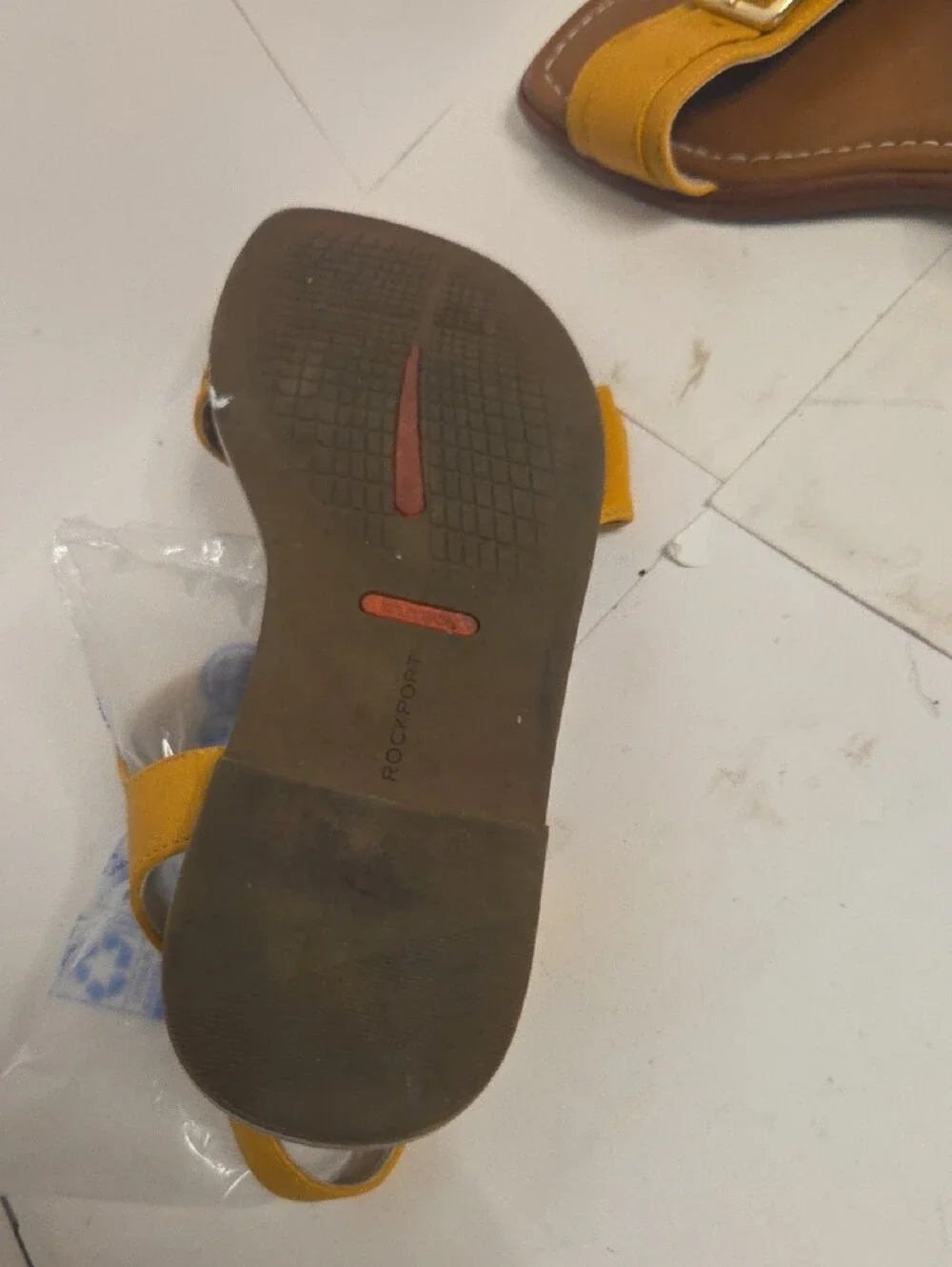 Rockport Yellow Buckle Strap Women's Sandals Size 9